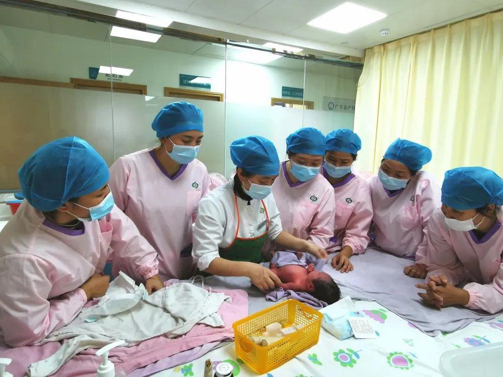 兴隆县妇婴监护型护送